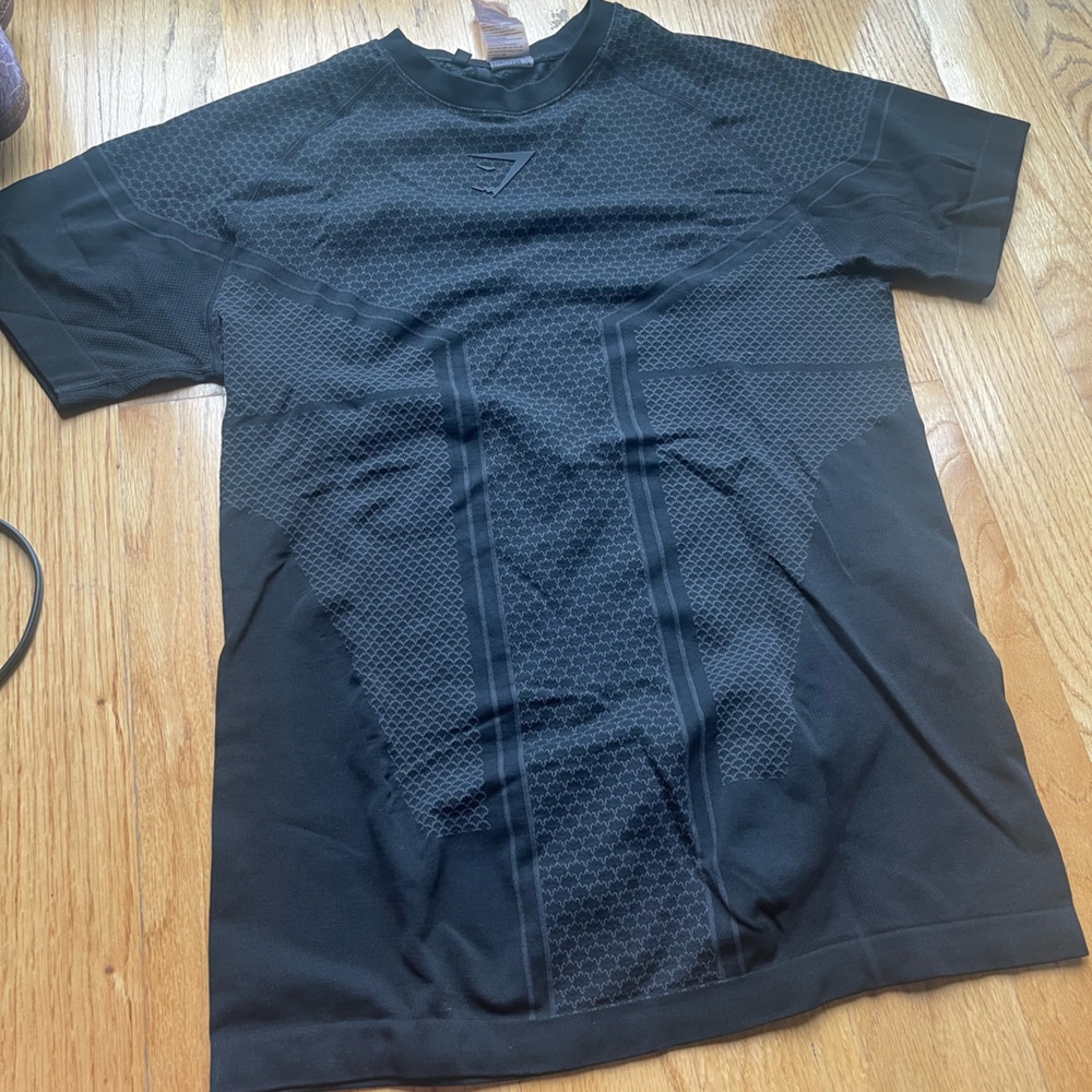 Gymshark Onyx V2 and V3 Tees